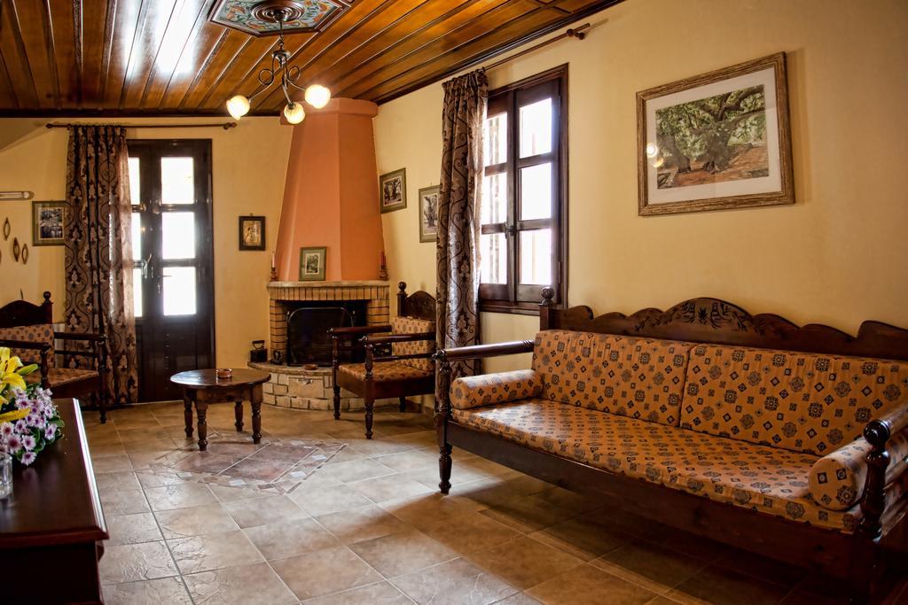 Villa Erontas Aryiroúpolis Exterior foto
